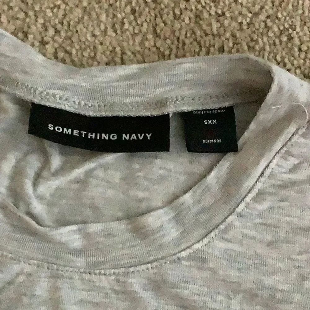So,etching navy XXS heather greg tee - Picture 2 of 3